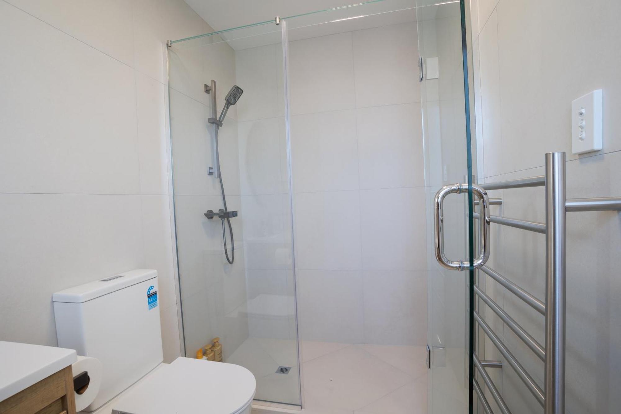 Villa Stylish 4br Home, Netflix, Walk To Eateries And Schools *